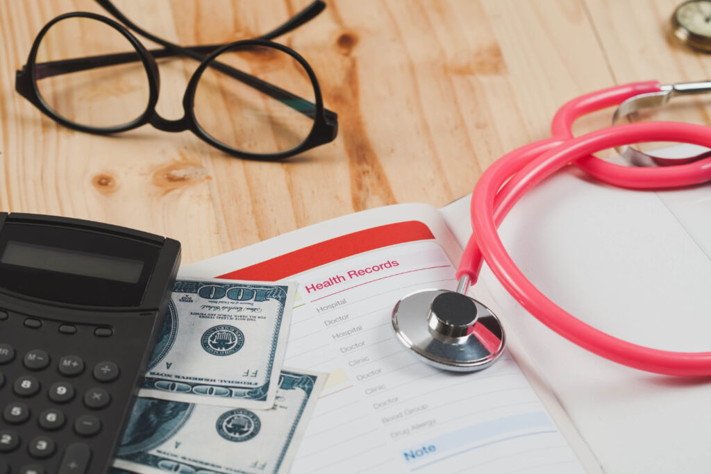 Área médica: como economizar tributos com uma contabilidade estruturada